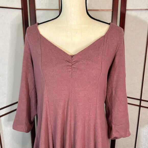 Torrid Super Soft Plush rose color dress with sleeves - Picture 2 of 5